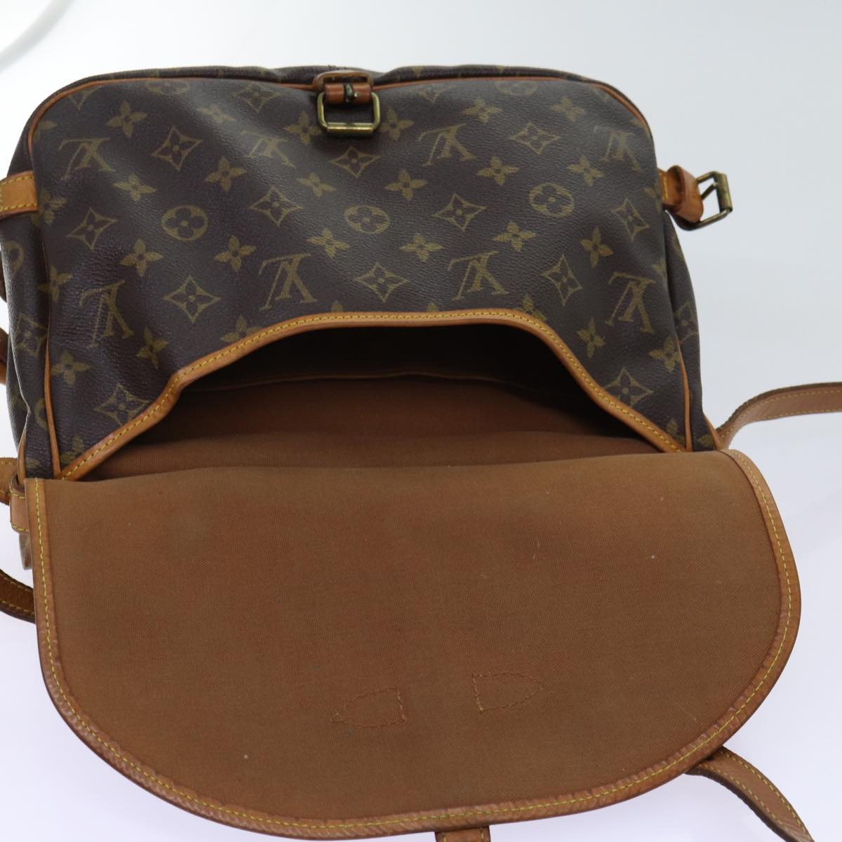 LOUIS VUITTON Monogram Saumur 30 Shoulder Bag M42256 LV Auth ar11621B