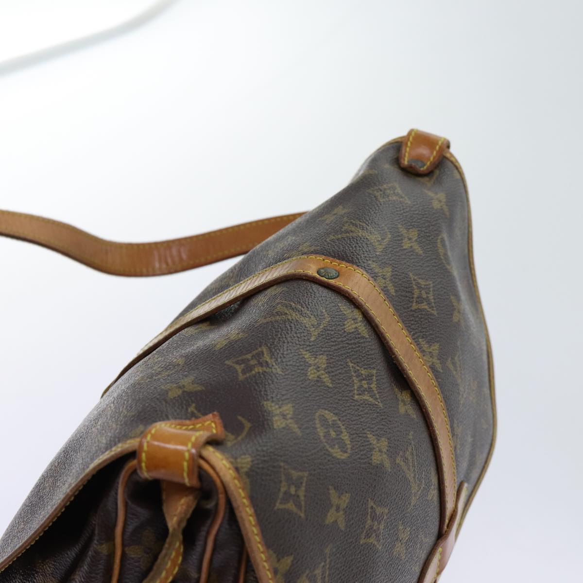 LOUIS VUITTON Monogram Saumur 30 Shoulder Bag M42256 LV Auth ar11621B