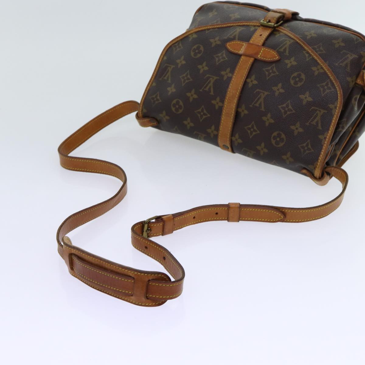 LOUIS VUITTON Monogram Saumur 30 Shoulder Bag M42256 LV Auth ar11621B