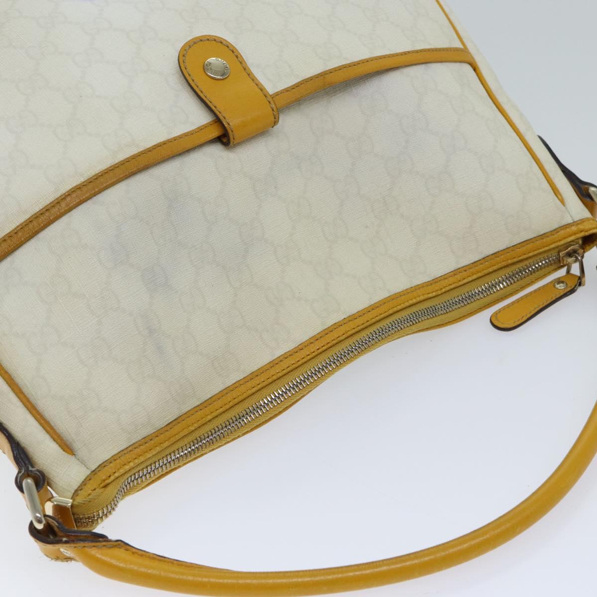 GUCCI GG Canvas Shoulder Bag PVC White Yellow Auth ar11691