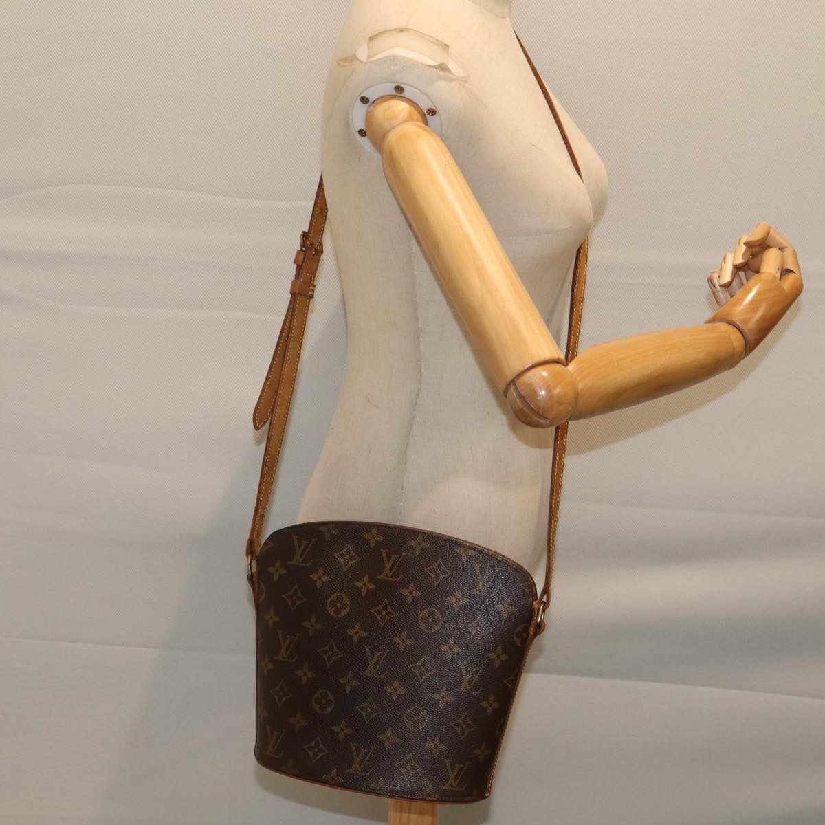 LOUIS VUITTON Monogram Drouot Shoulder Shoulder Bag M51290 LV Auth ar11747