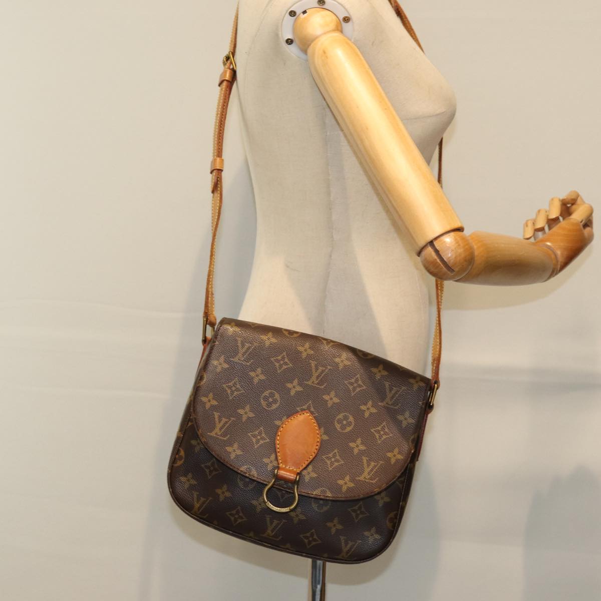 LOUIS VUITTON Monogram Saint Cloud GM Shoulder Bag M51242 LV Auth ar11775B