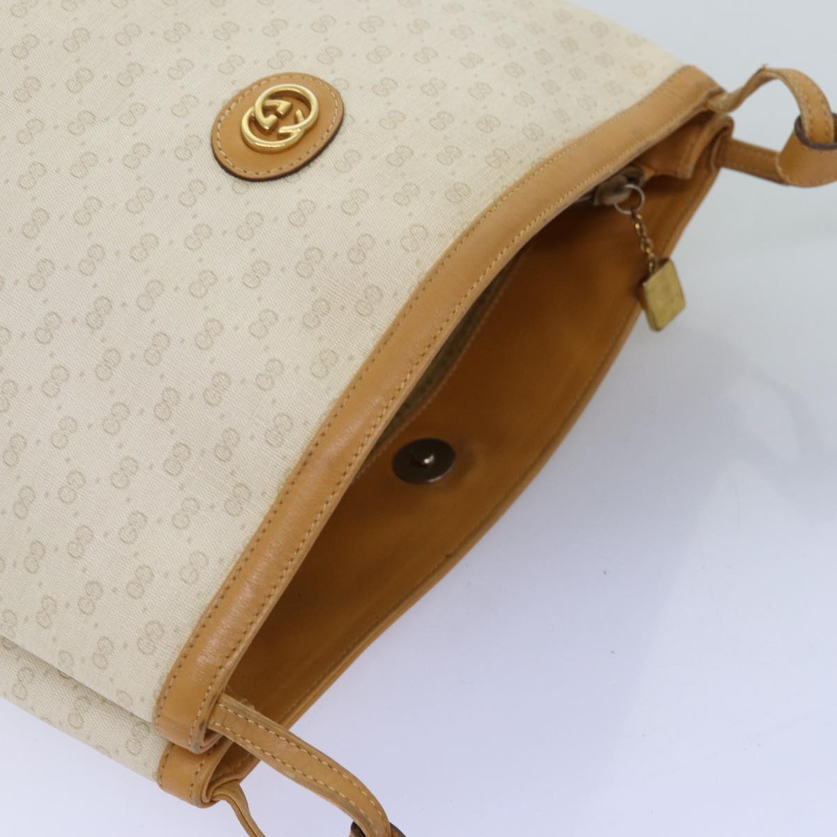 GUCCI Micro GG Supreme Shoulder Bag PVC Beige Auth ar11825