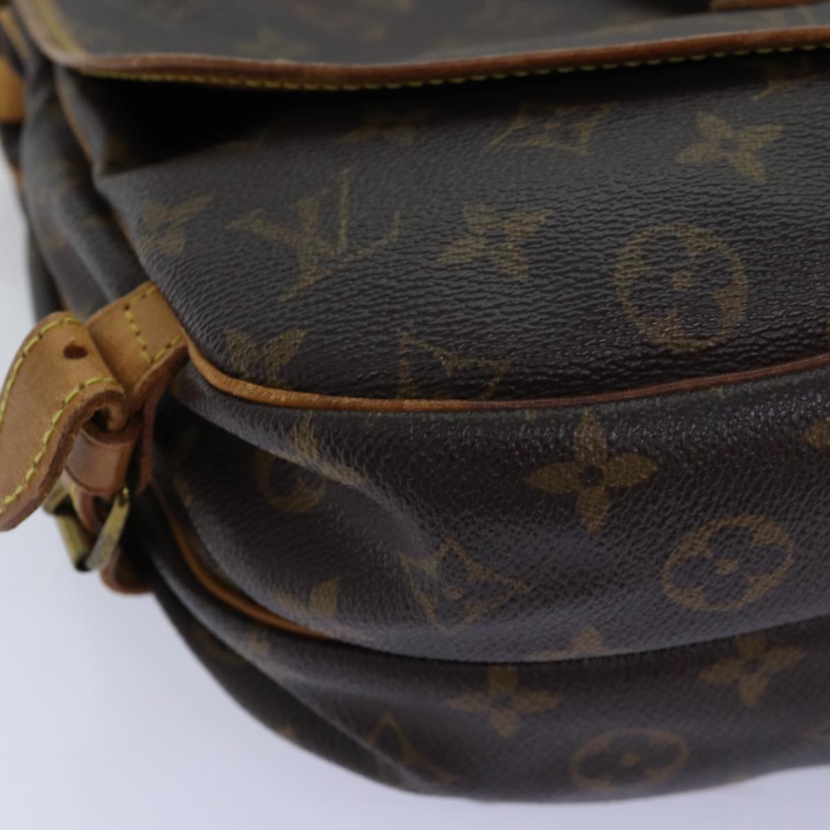 LOUIS VUITTON Monogram Saumur 30 Shoulder Bag M42256 LV Auth ar11831