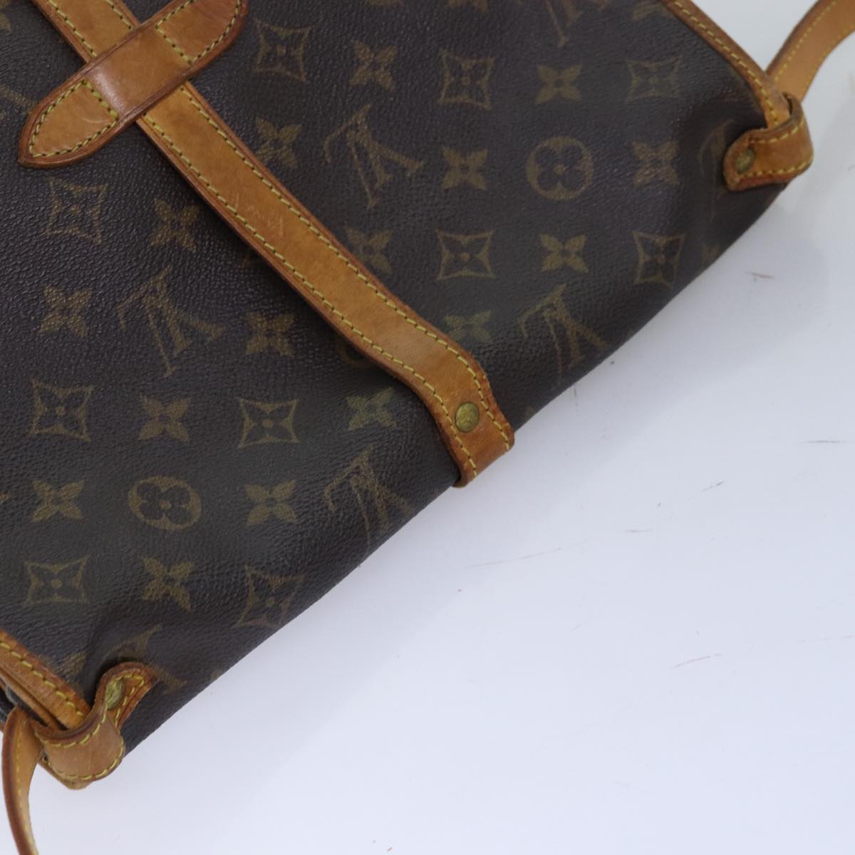 LOUIS VUITTON Monogram Saumur 30 Shoulder Bag M42256 LV Auth ar11831