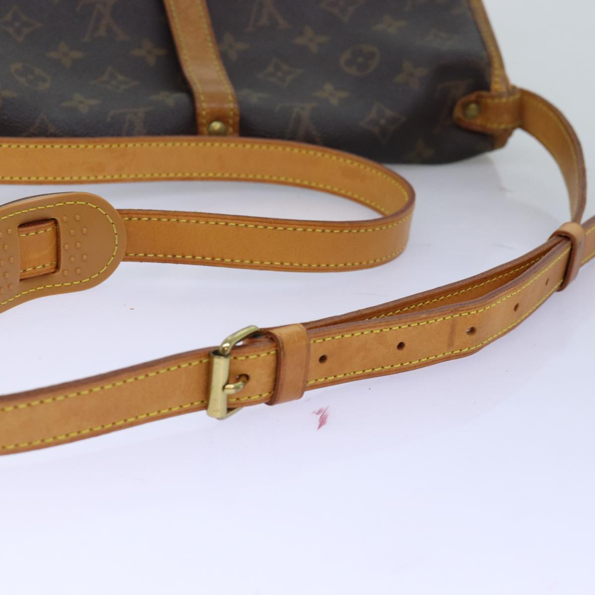 LOUIS VUITTON Monogram Saumur 30 Shoulder Bag M42256 LV Auth ar11831