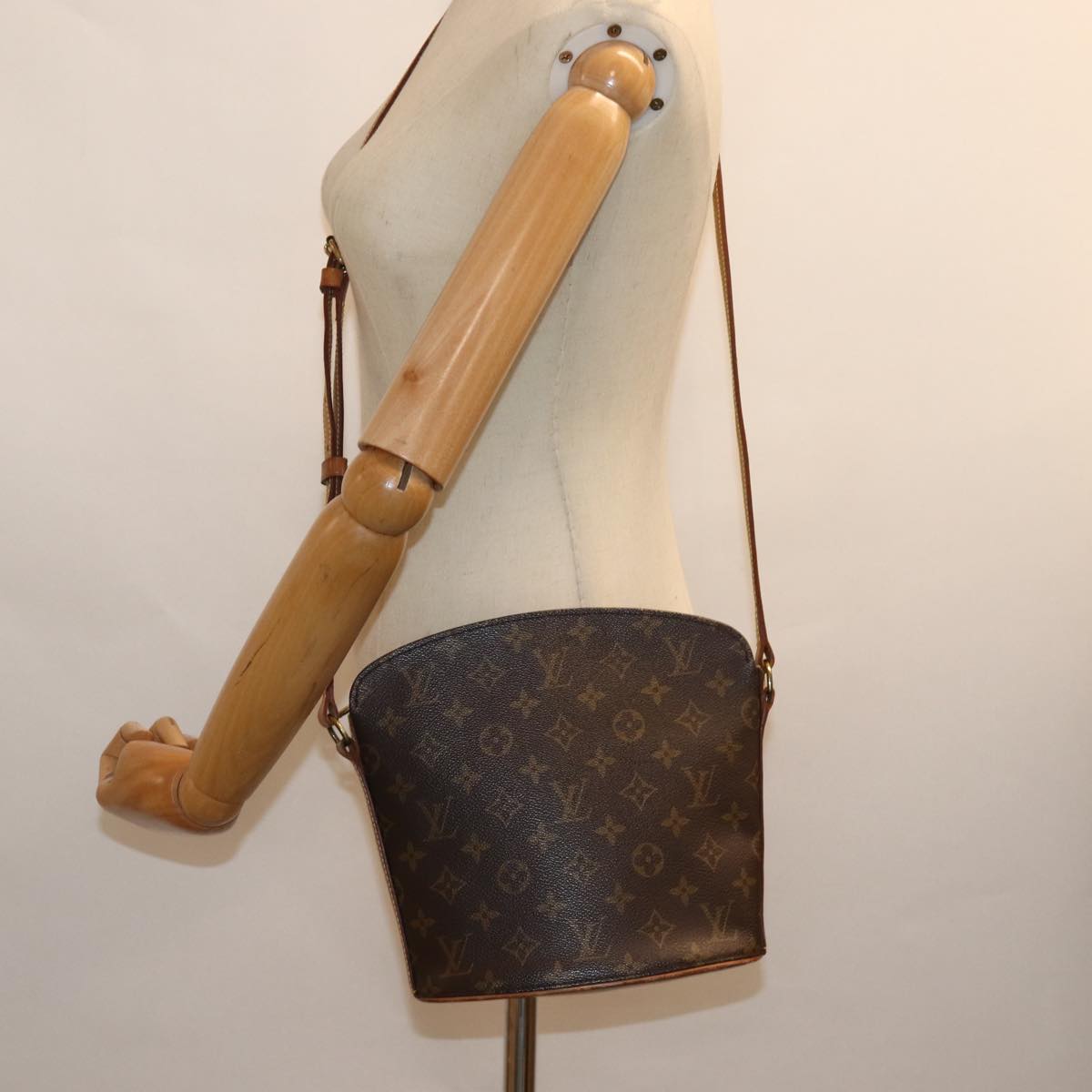 LOUIS VUITTON Monogram Drouot Shoulder Shoulder Bag M51290 LV Auth ar11832