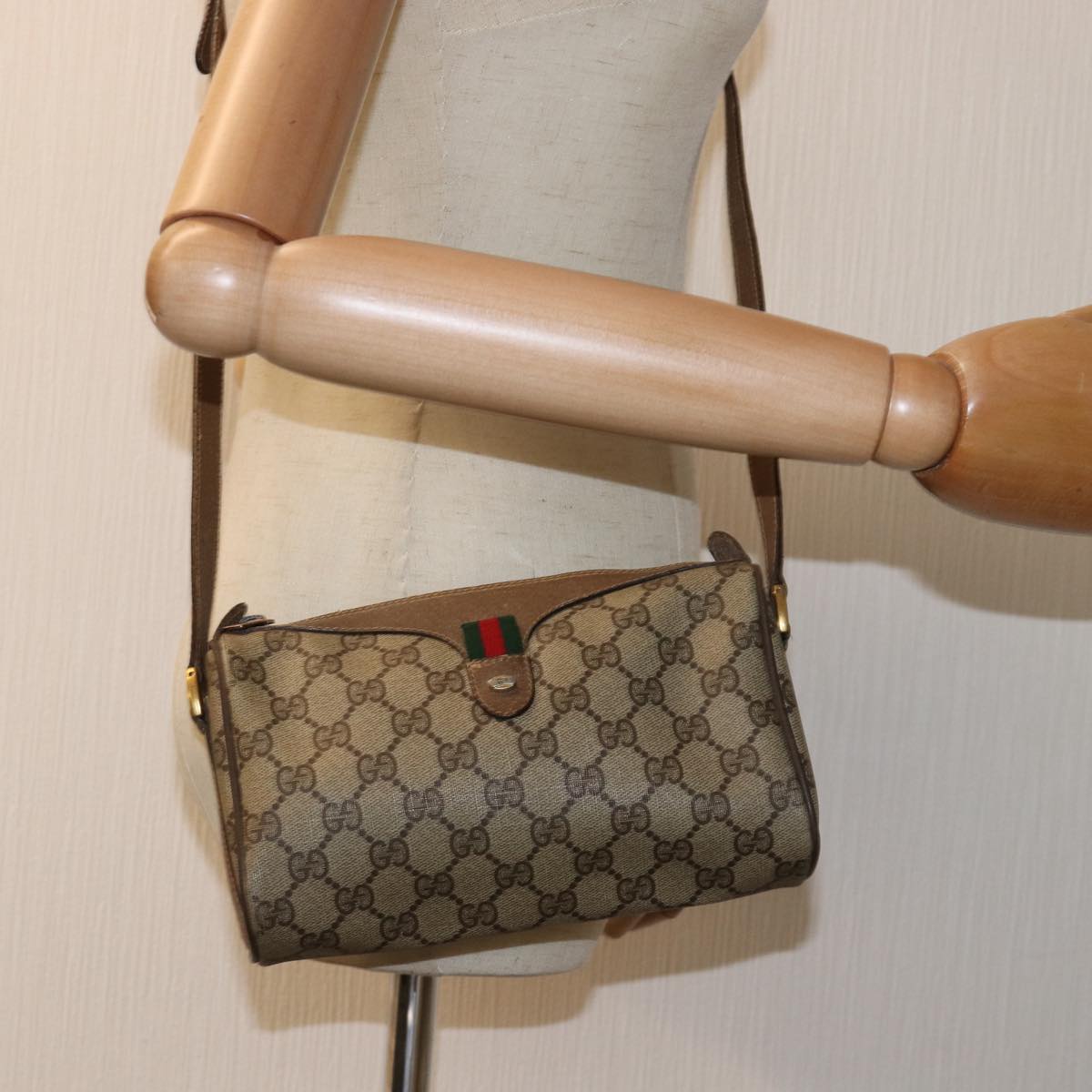 GUCCI GG Supreme Web Sherry Line Shoulder Bag Beige Red 89 02 018 Auth ar11875