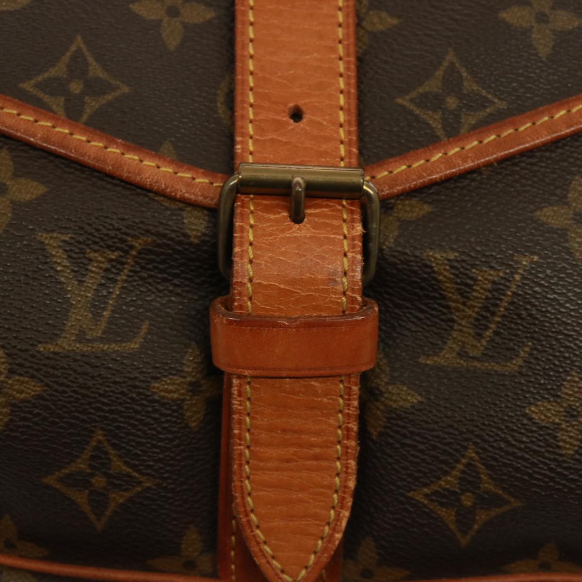 LOUIS VUITTON Monogram Saumur 35 Shoulder Bag M42254 LV Auth ar11953B