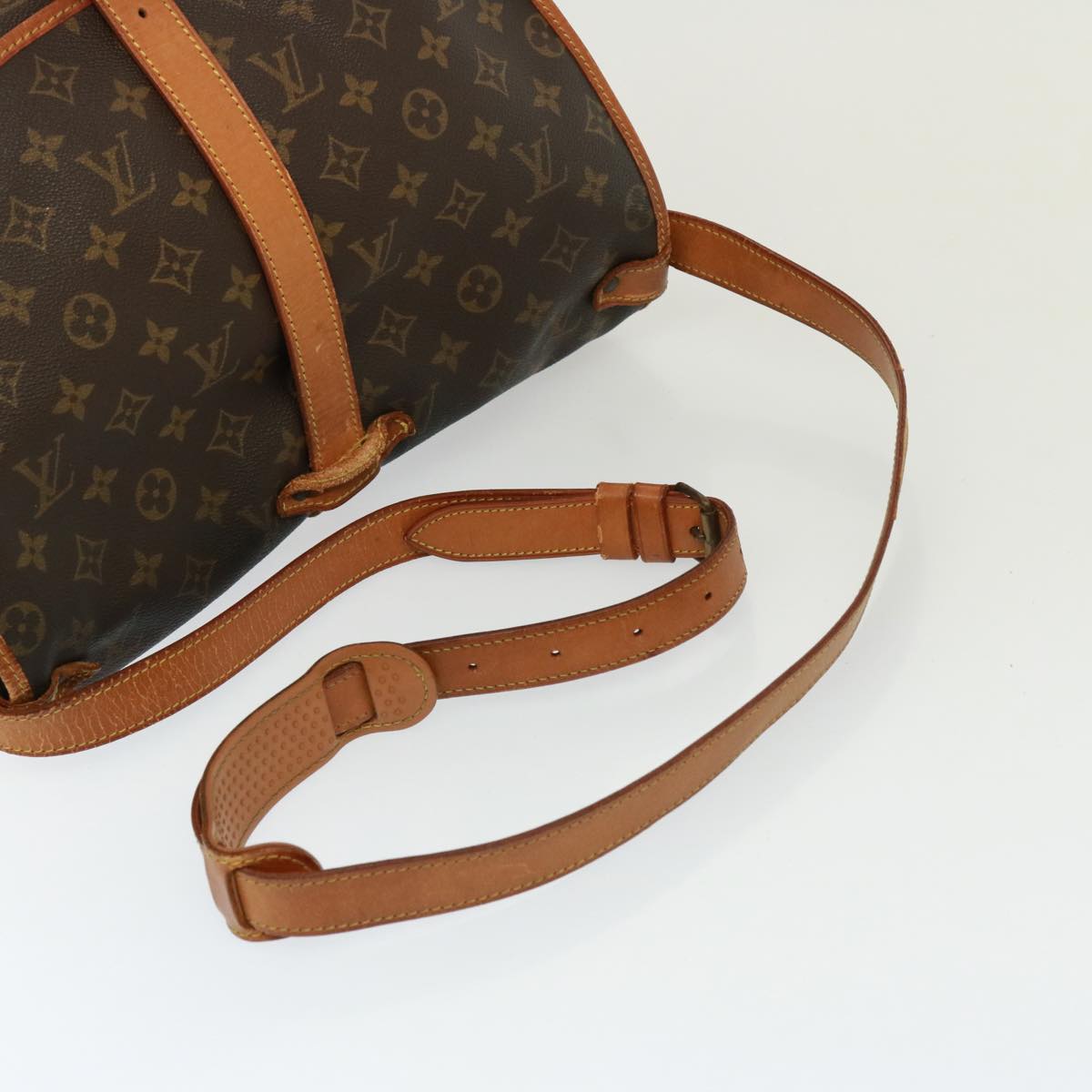 LOUIS VUITTON Monogram Saumur 35 Shoulder Bag M42254 LV Auth ar11953B