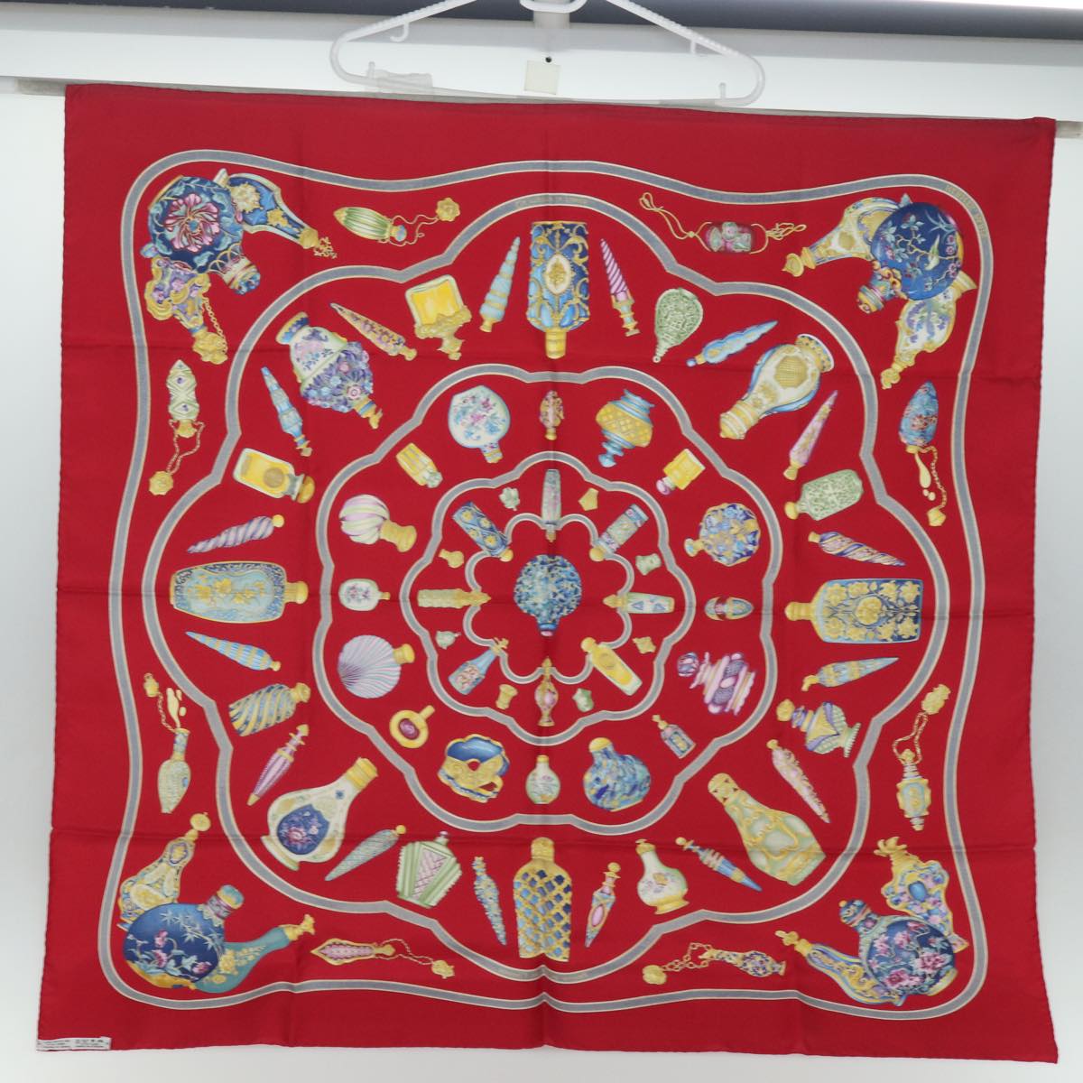 HERMES Carre 90 Scarf qu importe le flacon perfume bottle Silk Red Auth ar11973