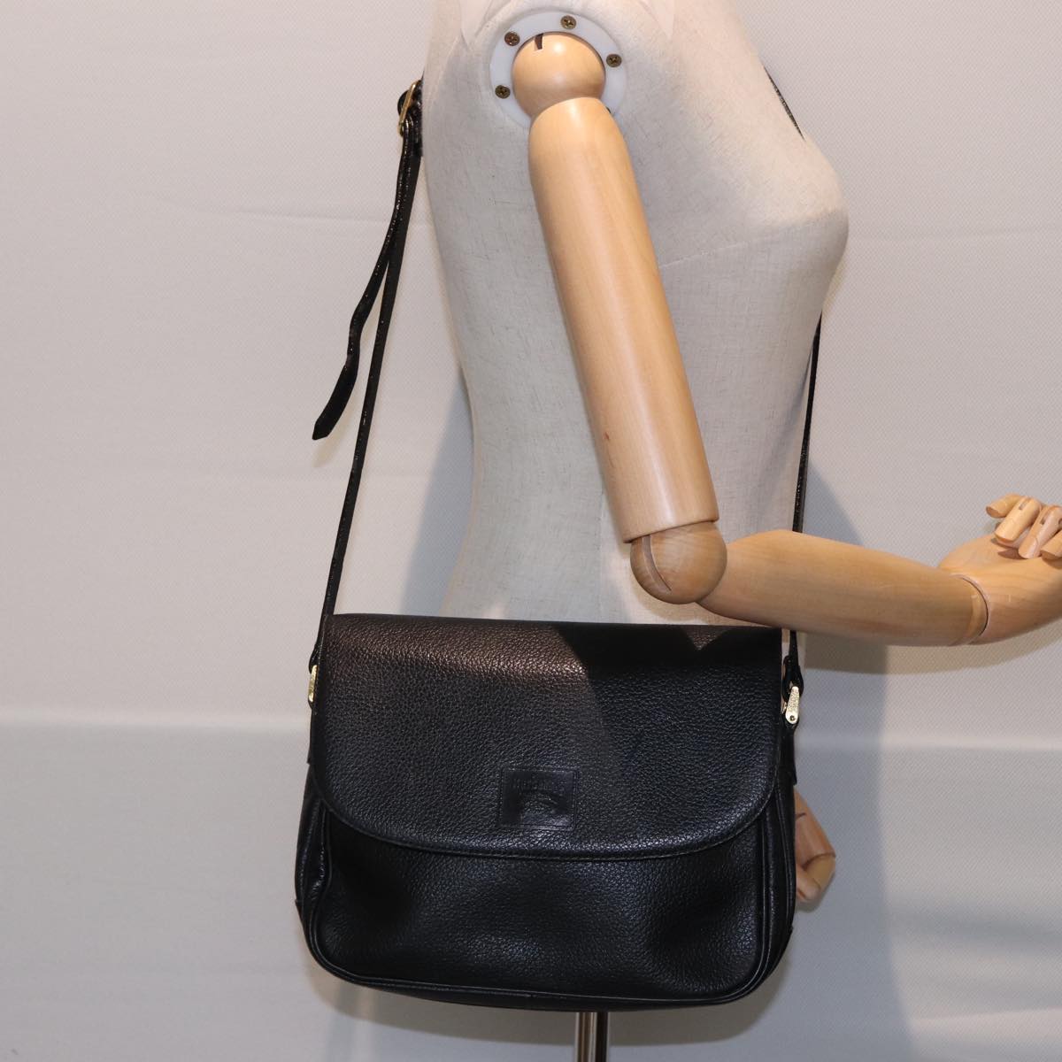 Burberrys Shoulder Bag Leather Black Auth ar11985