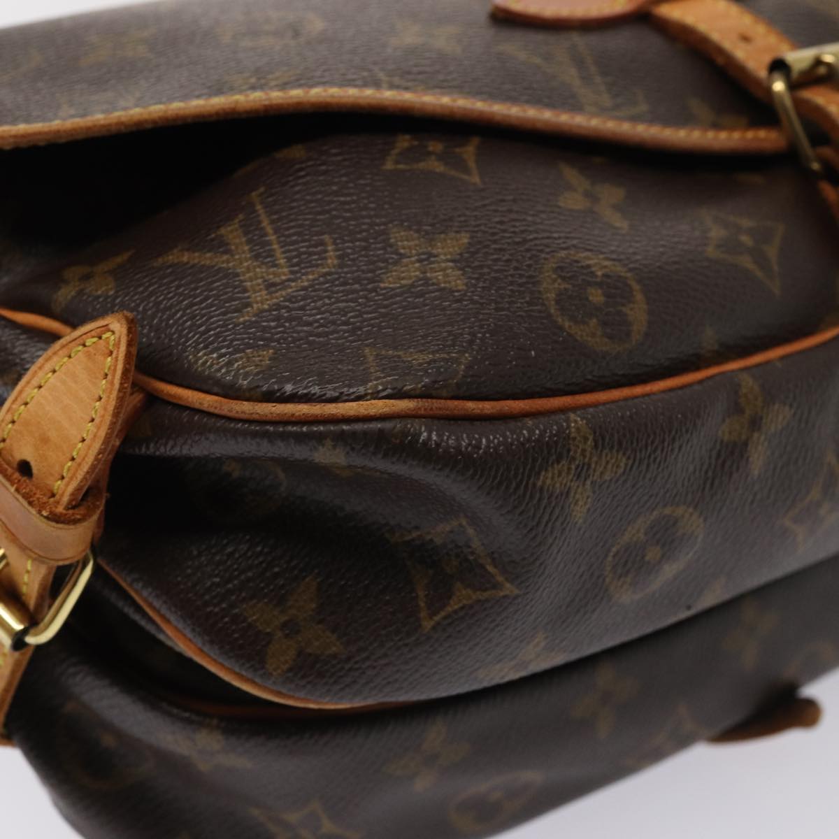 LOUIS VUITTON Monogram Saumur 30 Shoulder Bag M42256 LV Auth ar12049