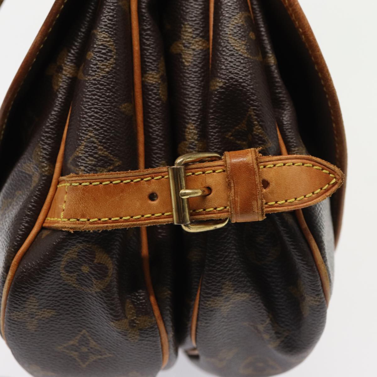 LOUIS VUITTON Monogram Saumur 30 Shoulder Bag M42256 LV Auth ar12049