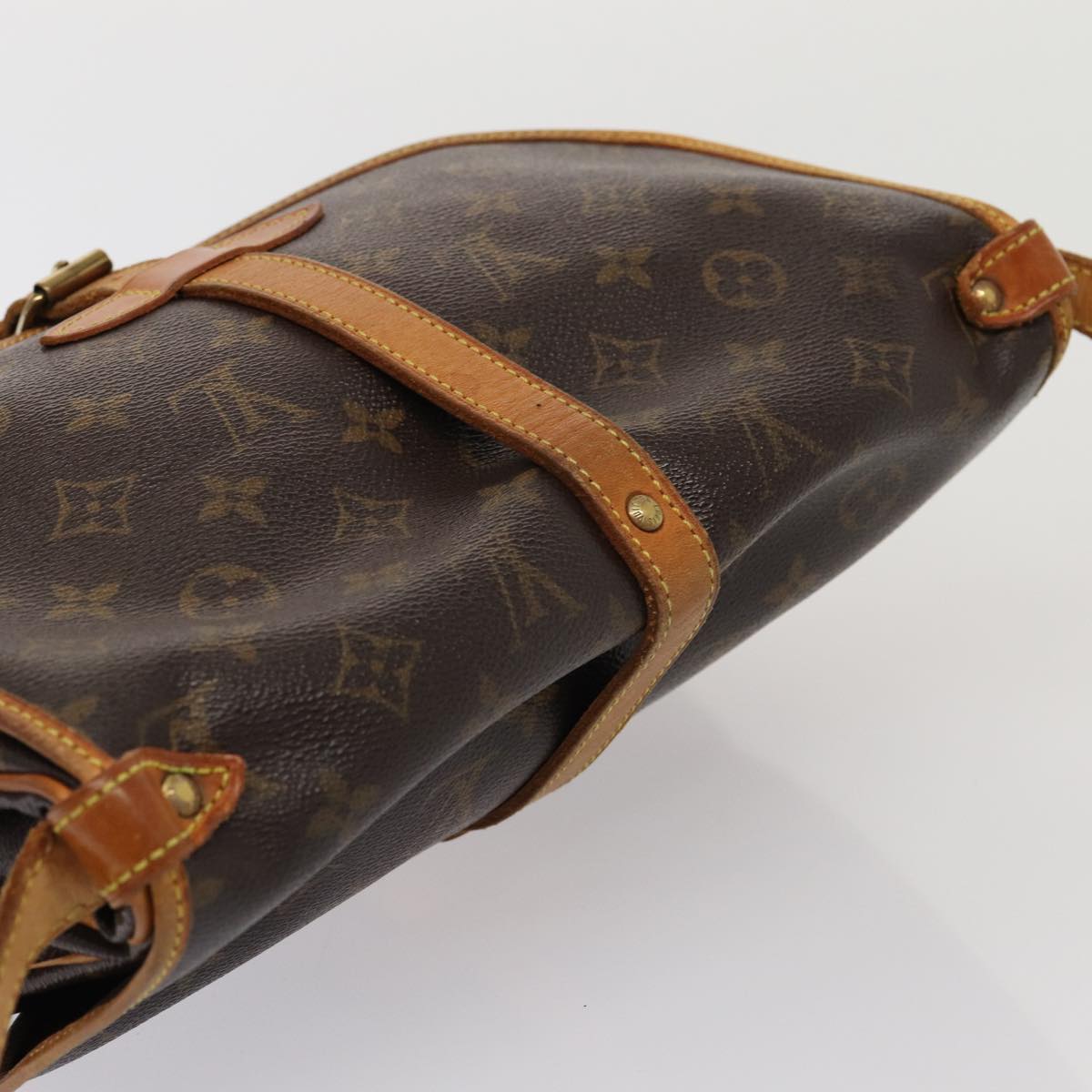 LOUIS VUITTON Monogram Saumur 30 Shoulder Bag M42256 LV Auth ar12049