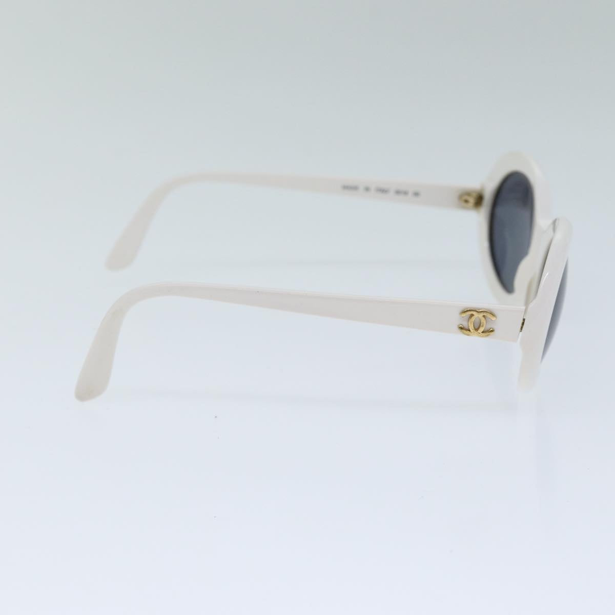 CHANEL Sunglasses plastic White CC Auth ar12069