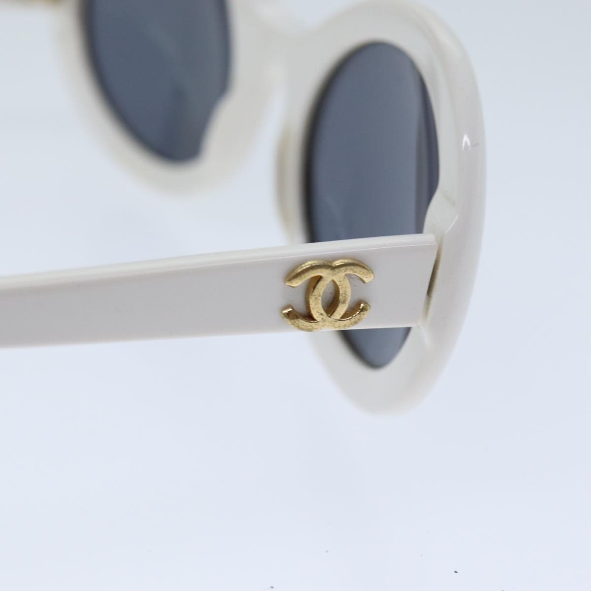 CHANEL Sunglasses plastic White CC Auth ar12069