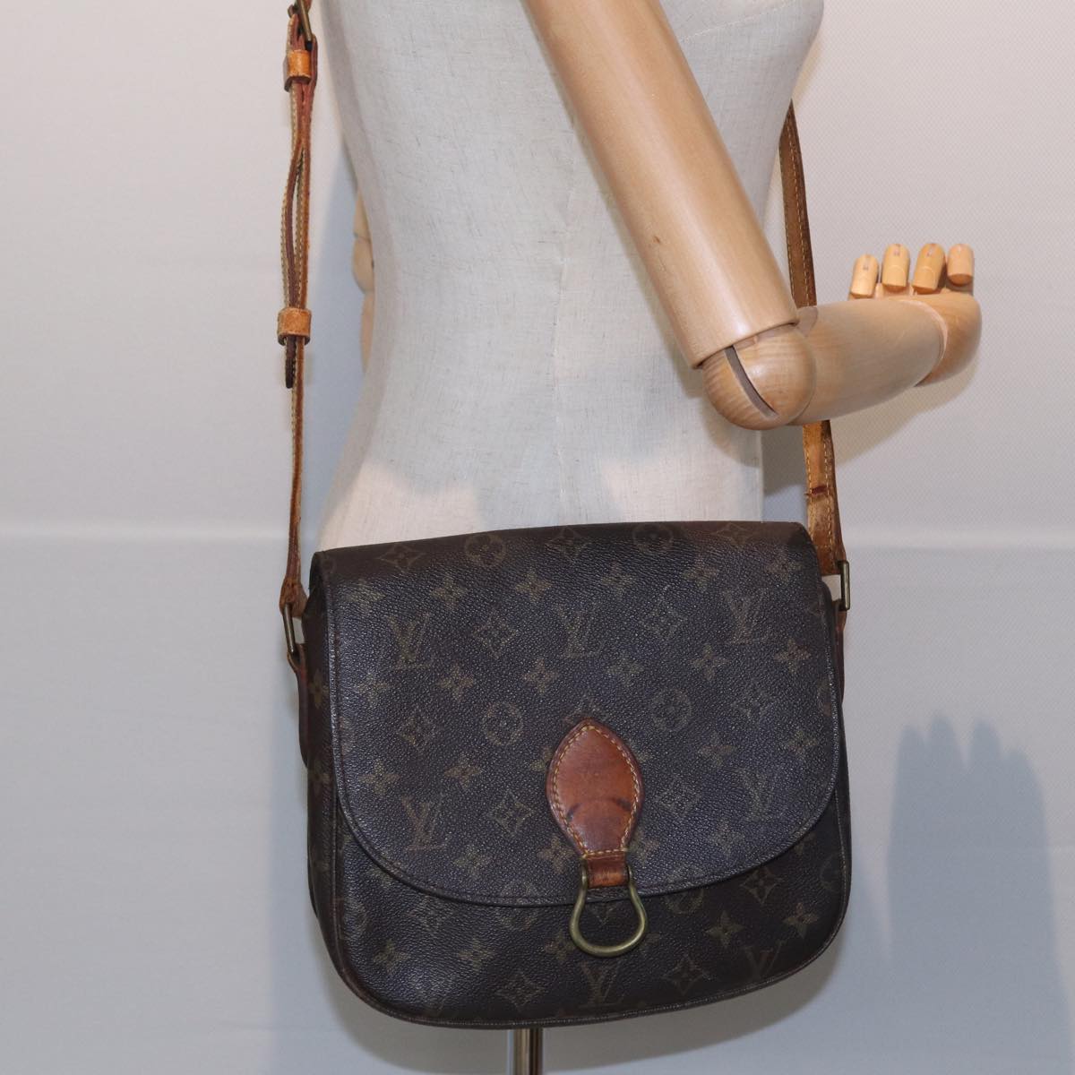 LOUIS VUITTON Monogram Saint Cloud MM Shoulder Bag M51243 LV Auth ar12112