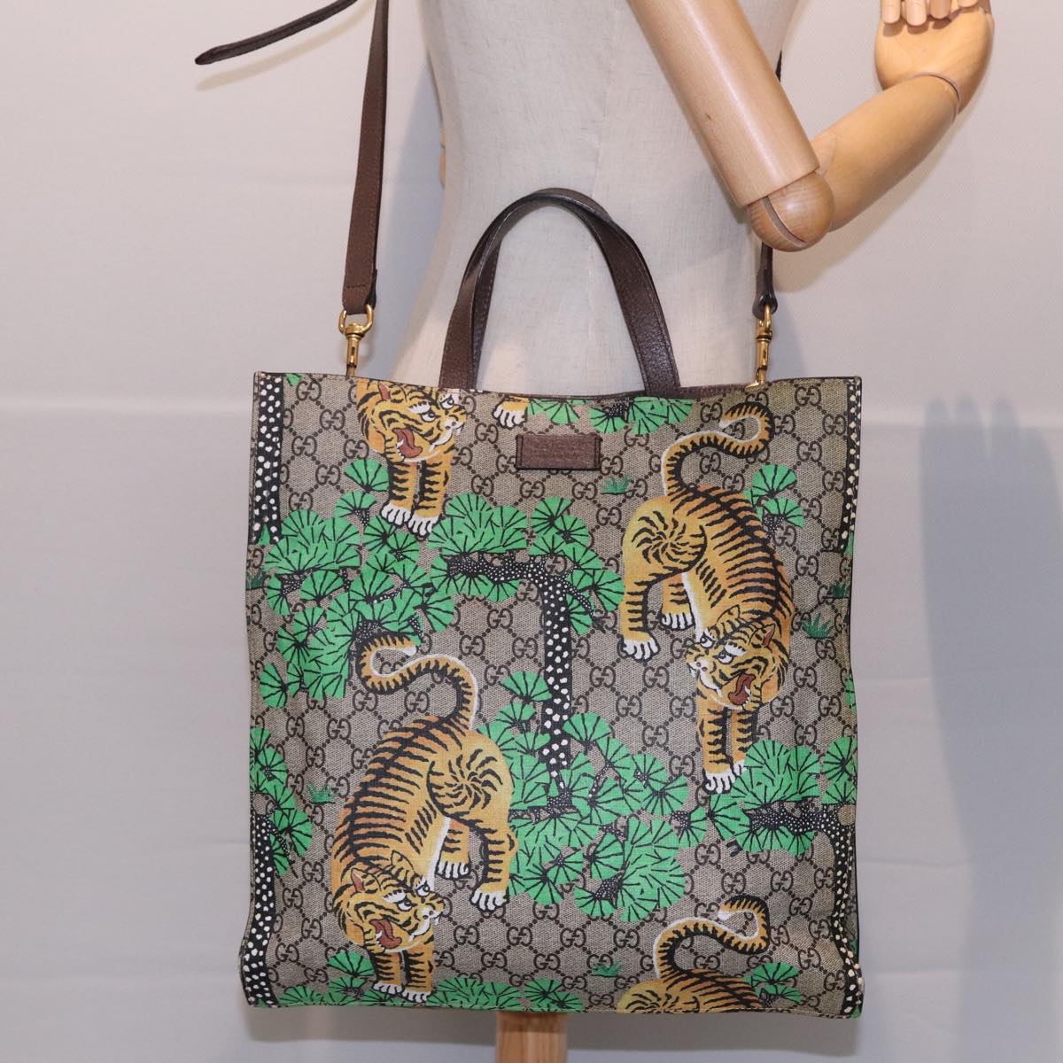 GUCCI GG Canvas Bengal Tiger Tote Bag PVC 2way Beige Green yellow Auth ar12133A