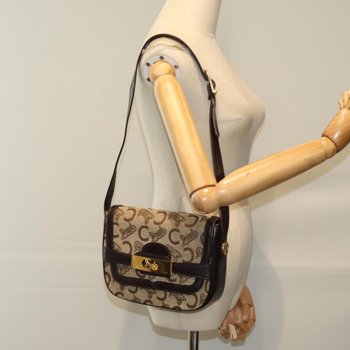 CELINE C Sulky Shoulder Bag Canvas Beige Auth ar12163