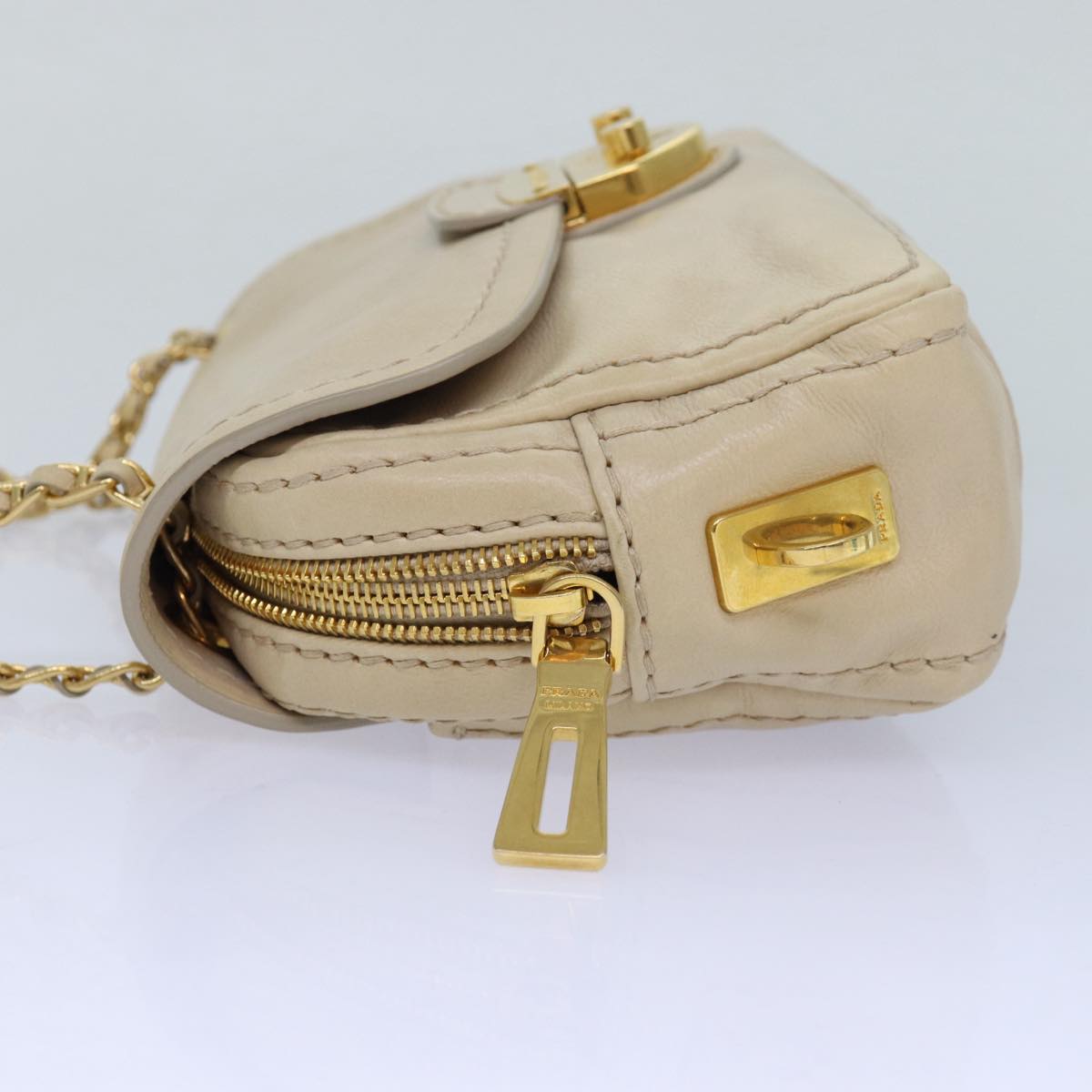 PRADA Chain Shoulder Bag Leather Beige Auth ar12197