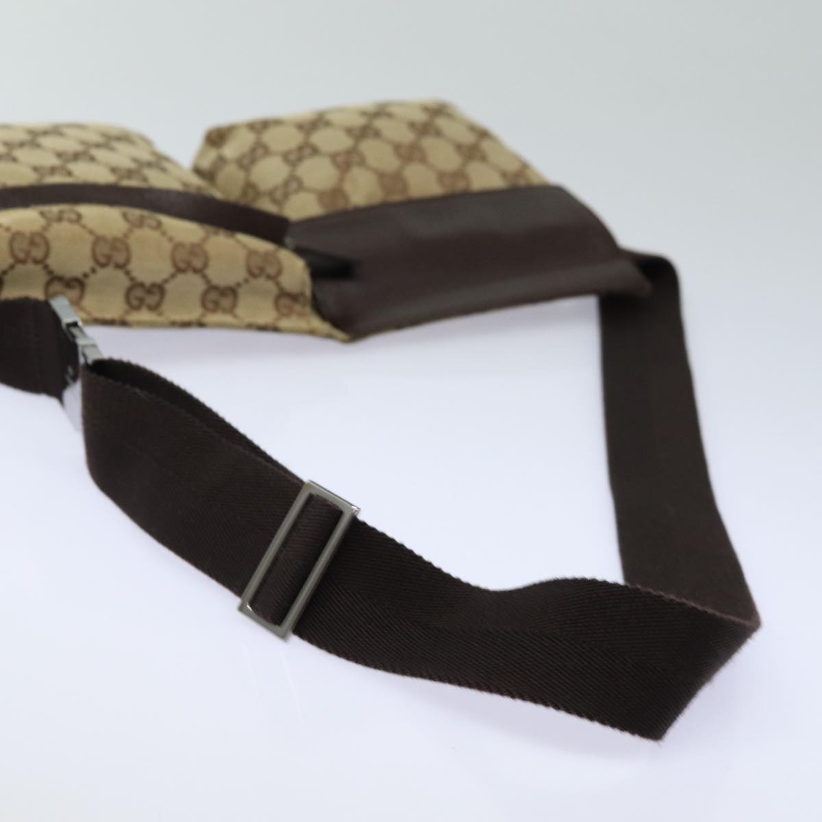 GUCCI GG Canvas Waist bag Beige Auth ar12216