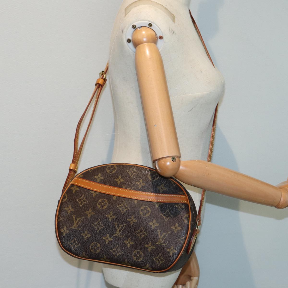 LOUIS VUITTON Monogram Blois Shoulder Bag M51221 LV Auth ar12287