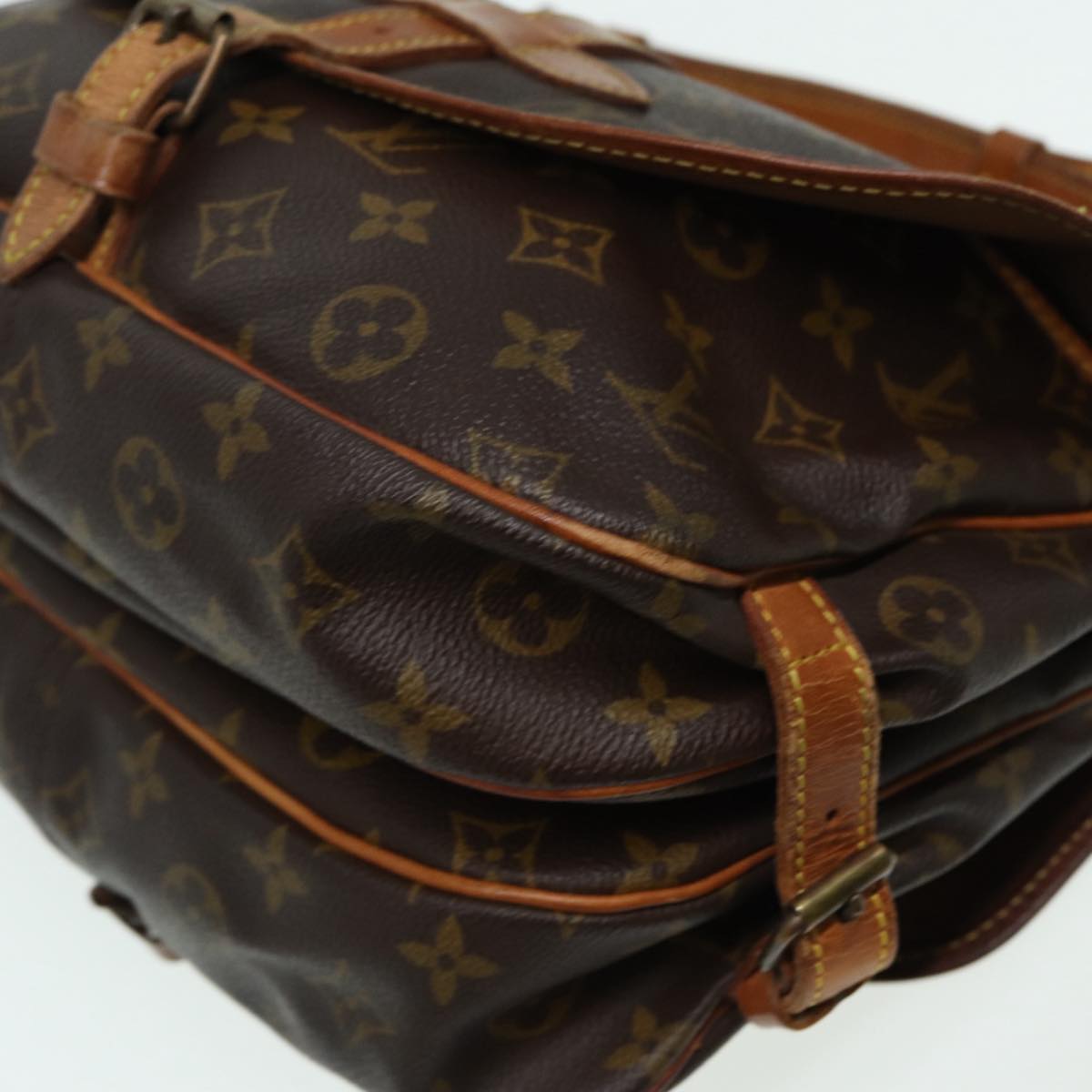 LOUIS VUITTON Monogram Saumur 30 Shoulder Bag M42256 LV Auth ar12348