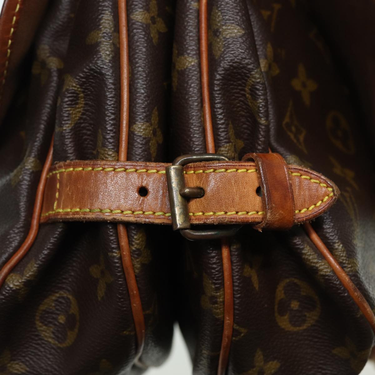 LOUIS VUITTON Monogram Saumur 30 Shoulder Bag M42256 LV Auth ar12348