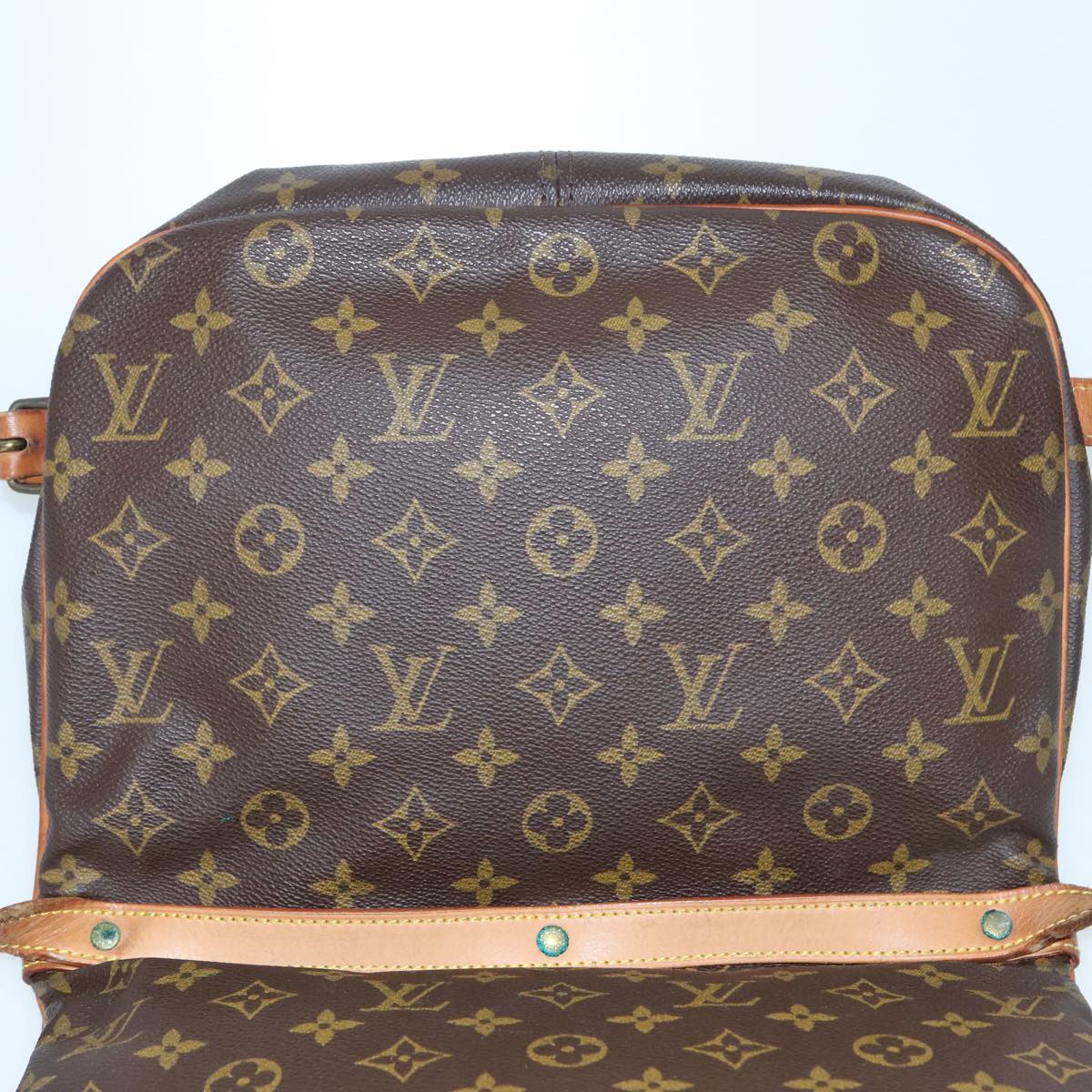 LOUIS VUITTON Monogram Saumur 30 Shoulder Bag M42256 LV Auth ar12348