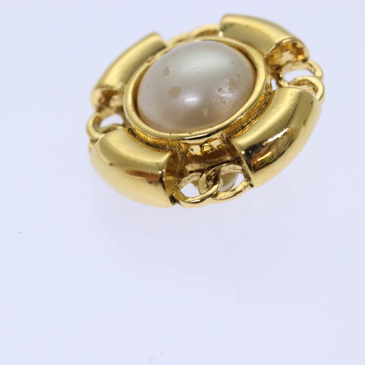 CHANEL COCO Mark Pearl Earring metal Gold CC Auth ar12349