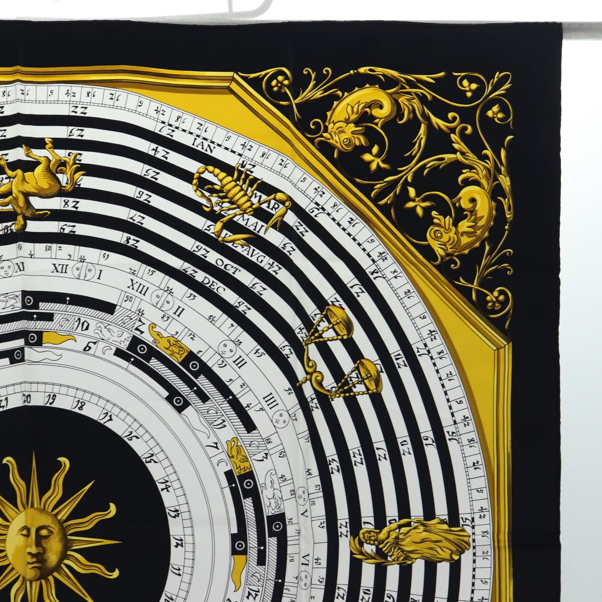 HERMES Carre 90 Scarf DIES ET HORE Silk Black White Auth ar12415