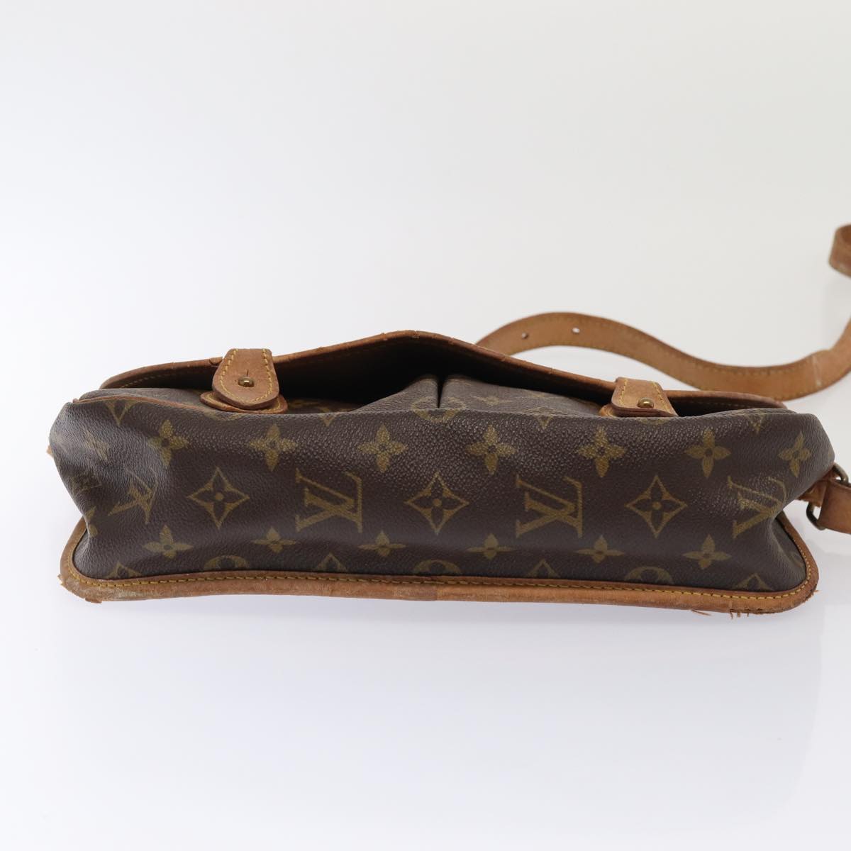 LOUIS VUITTON Monogram Gibeciere MM Shoulder Bag M42247 LV Auth ar12433