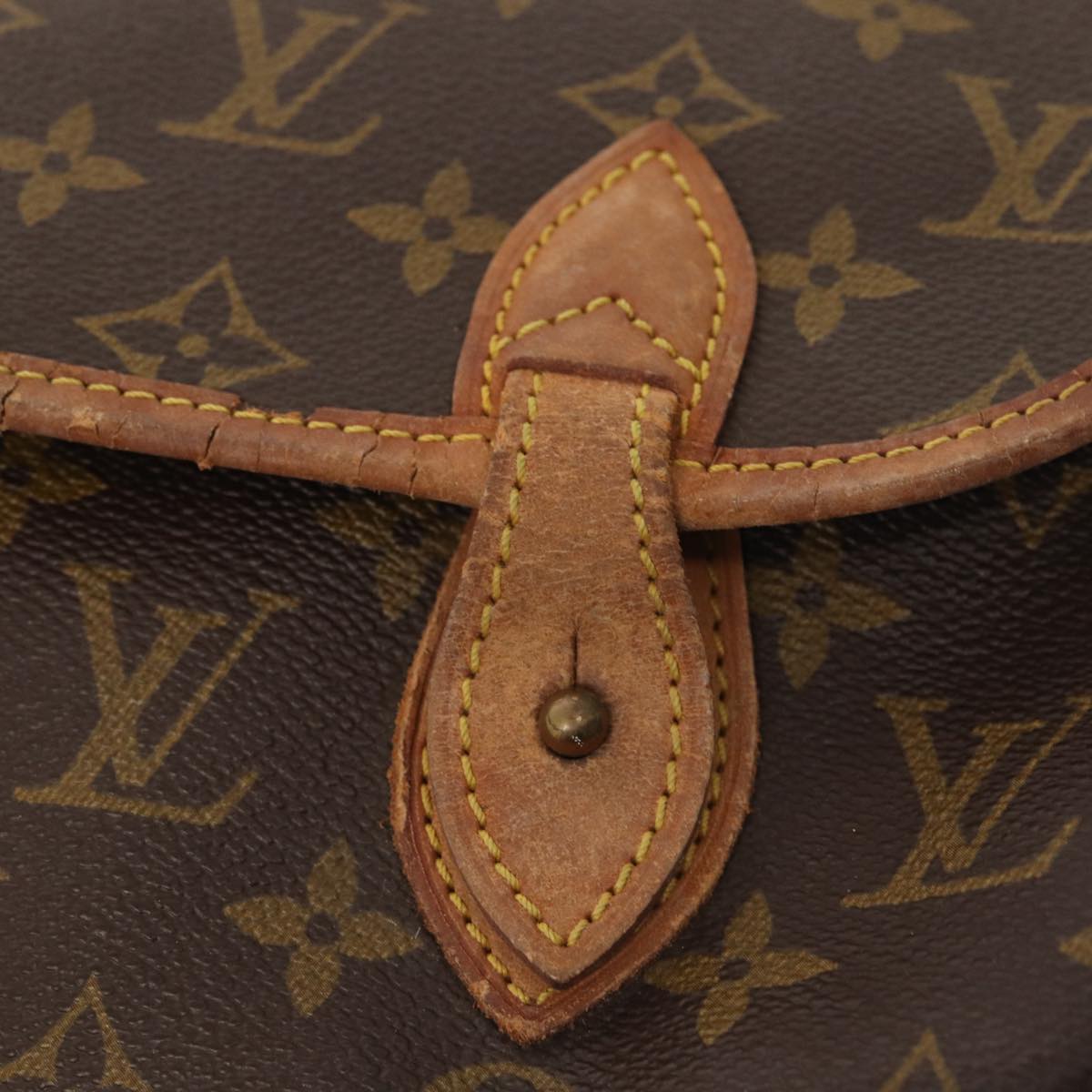 LOUIS VUITTON Monogram Gibeciere MM Shoulder Bag M42247 LV Auth ar12433