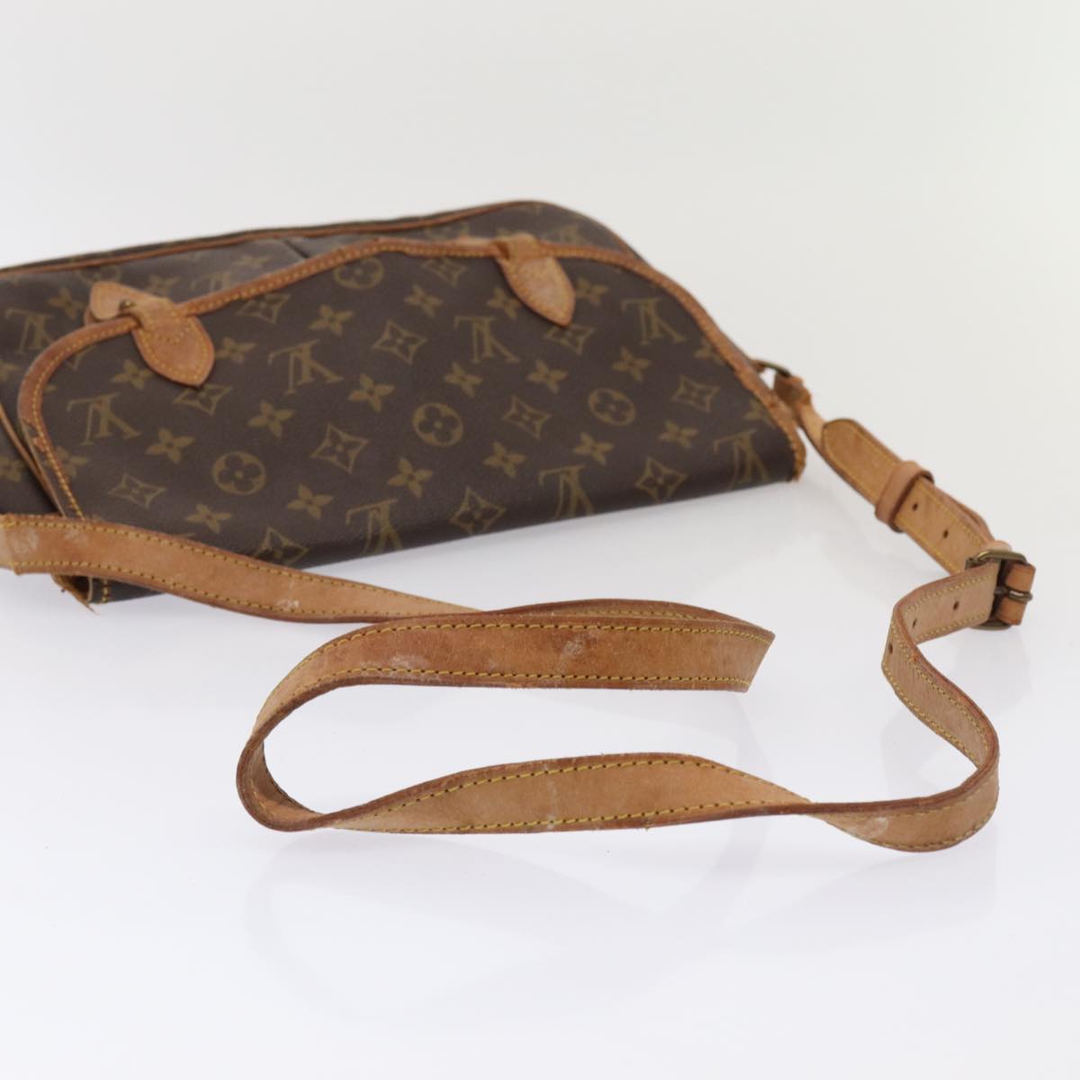 LOUIS VUITTON Monogram Gibeciere MM Shoulder Bag M42247 LV Auth ar12433