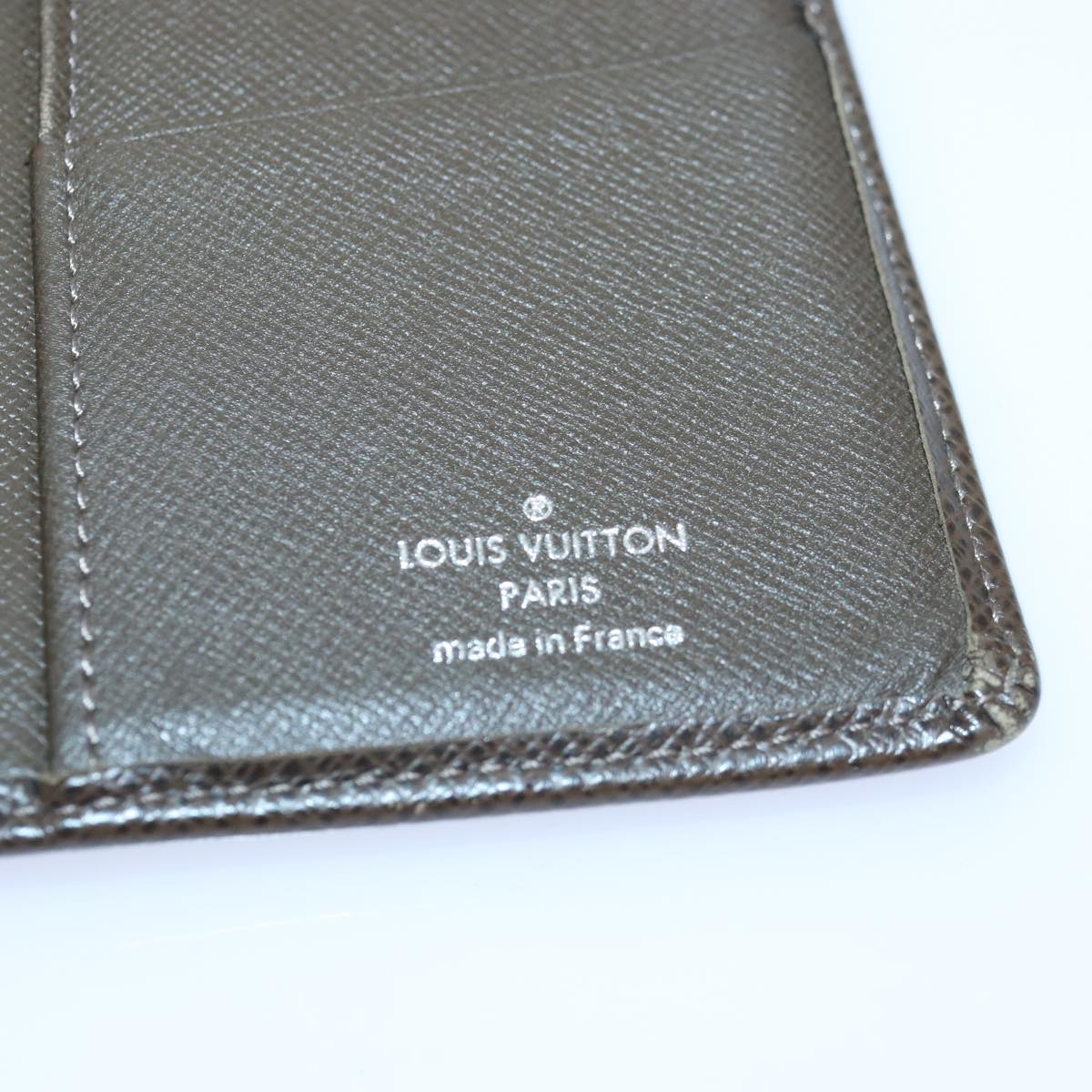 LOUIS VUITTON Taiga Brazza Portefeuille Long Wallet Grizzly M32578 Auth ar12454