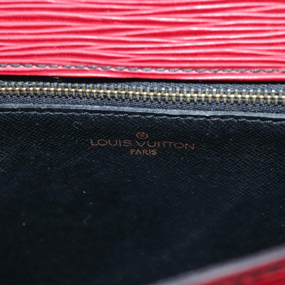 LOUIS VUITTON Epi Saint Cloud GM Shoulder Bag Red M52197 LV Auth ar12586