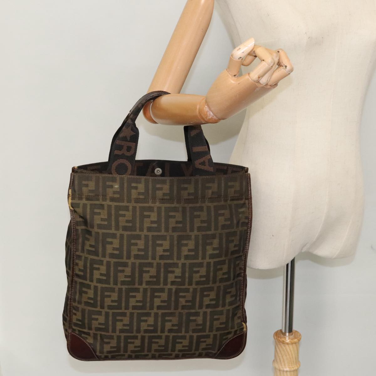 FENDI Zucca Canvas Tote Bag Brown Black Auth ar12642