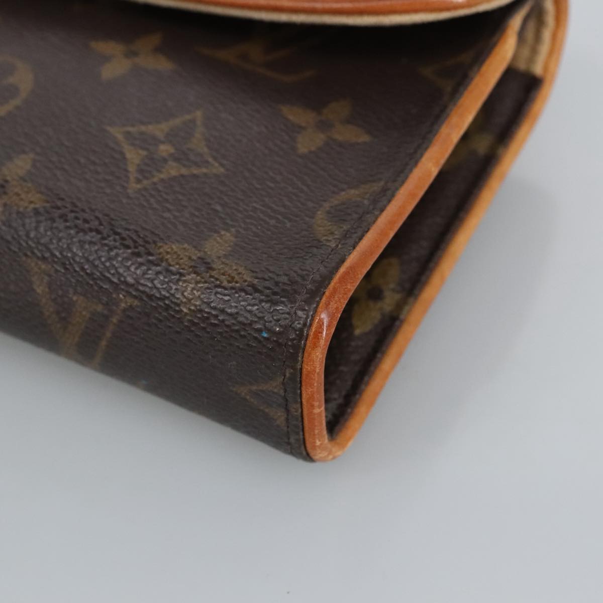 LOUIS VUITTON Monogram Pochette Florentine Waist bag M51855 LV Auth ar12736