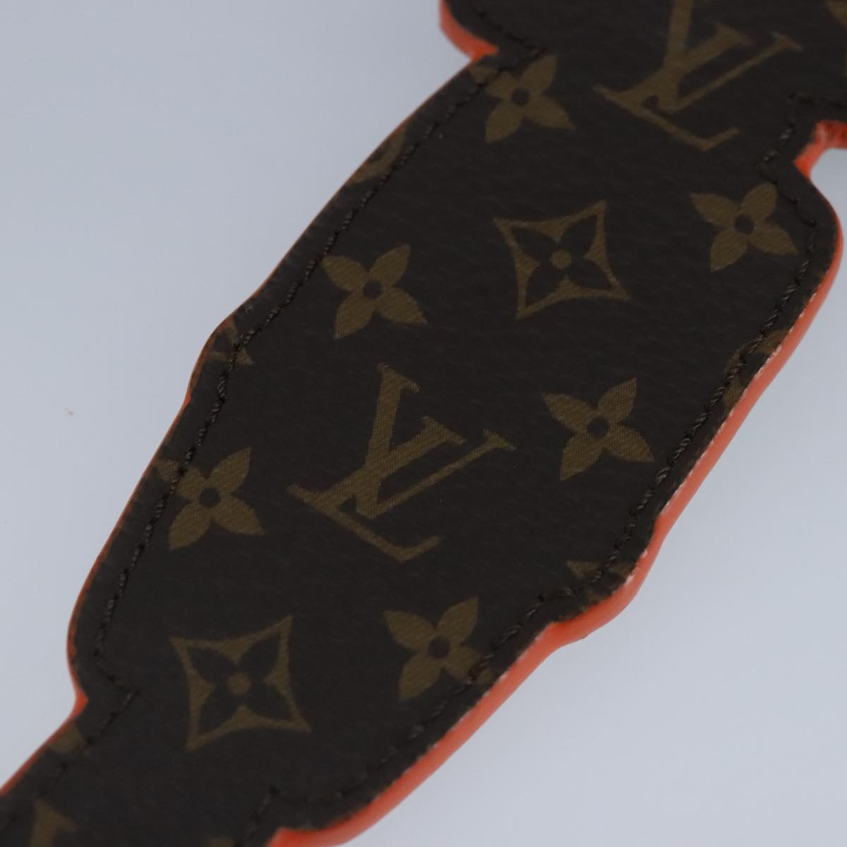 LOUIS VUITTON Monogram Porte Cles LV Wolf Key Holder MP2915 LV Auth ar12761