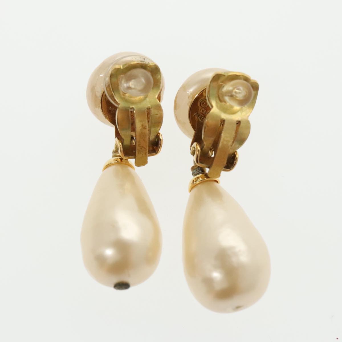 CHANEL Pearl Earring metal White CC Auth ar12918