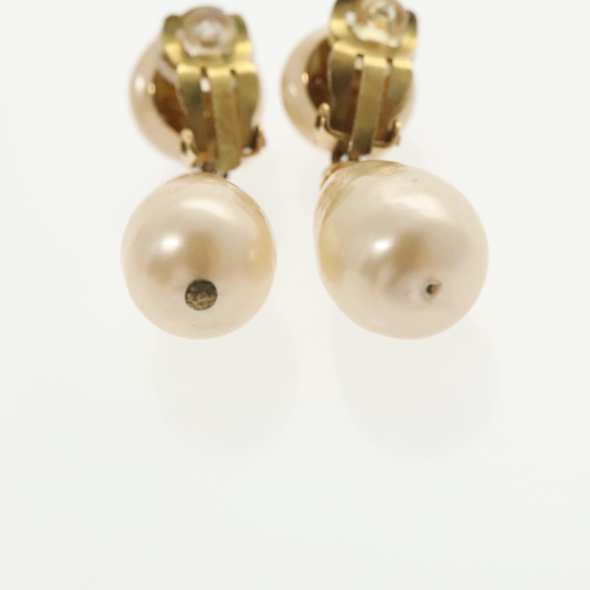 CHANEL Pearl Earring metal White CC Auth ar12918