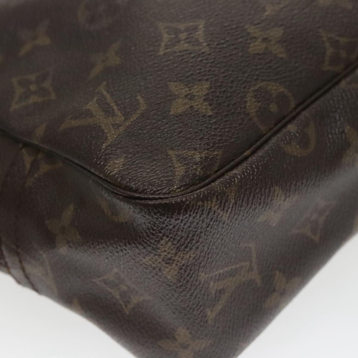 LOUIS VUITTON Monogram Trousse Toilette 28 Clutch Bag M47522 LV Auth ar12932