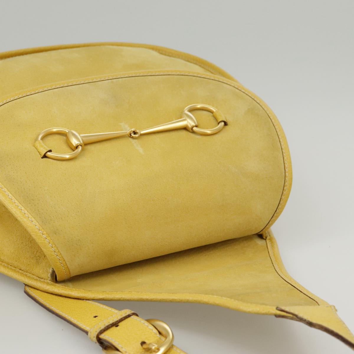 GUCCI Shoulder Bag Suede Leather Yellow Gold 003-2113-0034 Auth ar12947