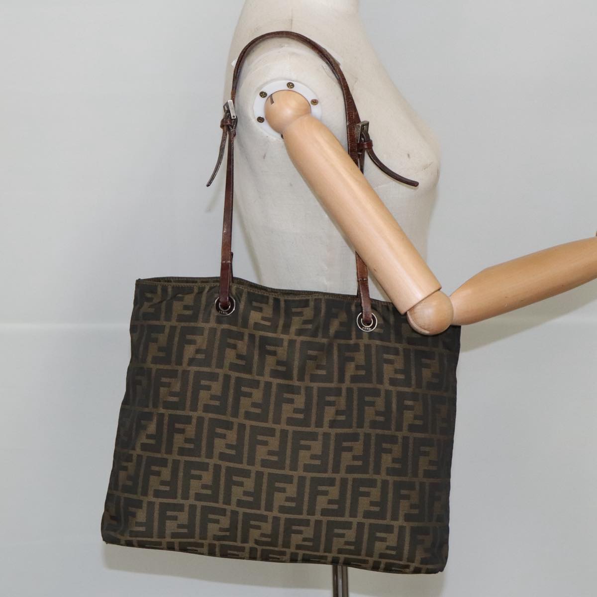 FENDI Zucca Canvas Tote Bag Brown Black Auth ar12958