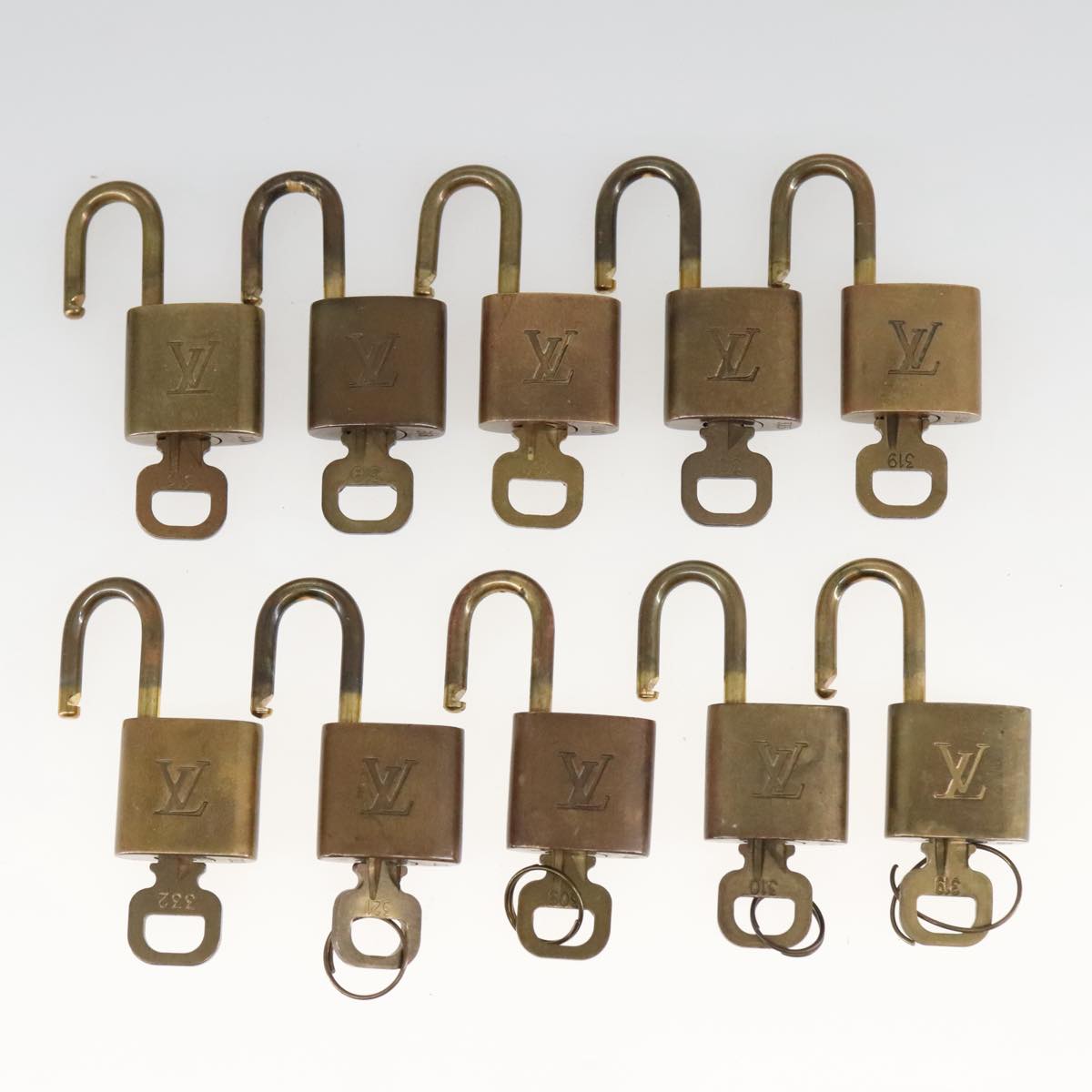 LOUIS VUITTON Padlock 10set metal Gold Tone LV Auth ar12972