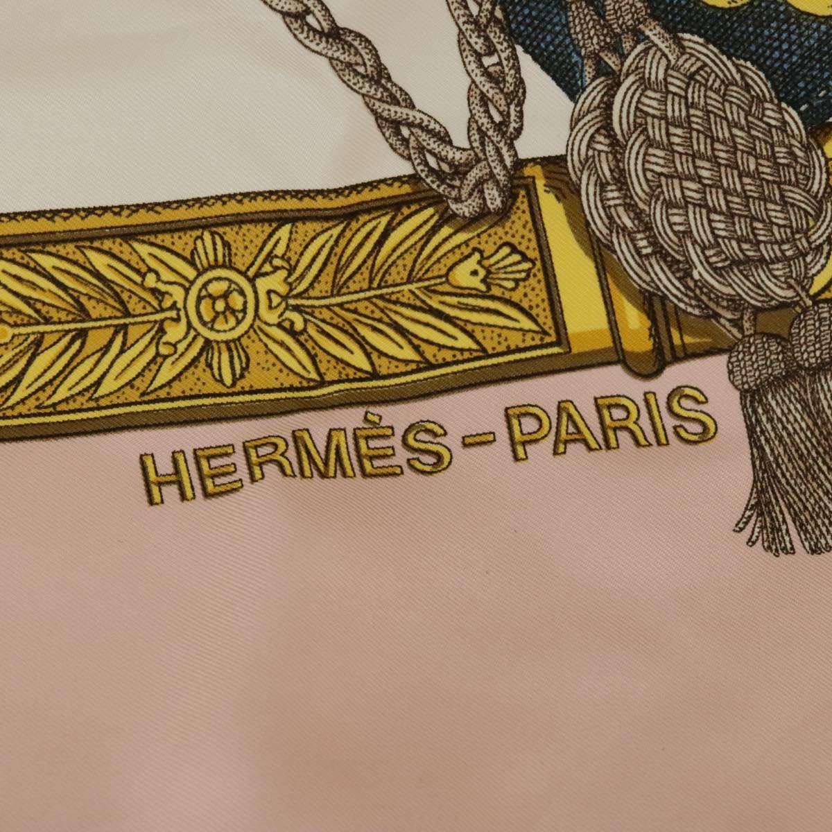 HERMES Carre 90 Scarf ""GRAND UNIFORME"" Silk Pink White Auth ar13020