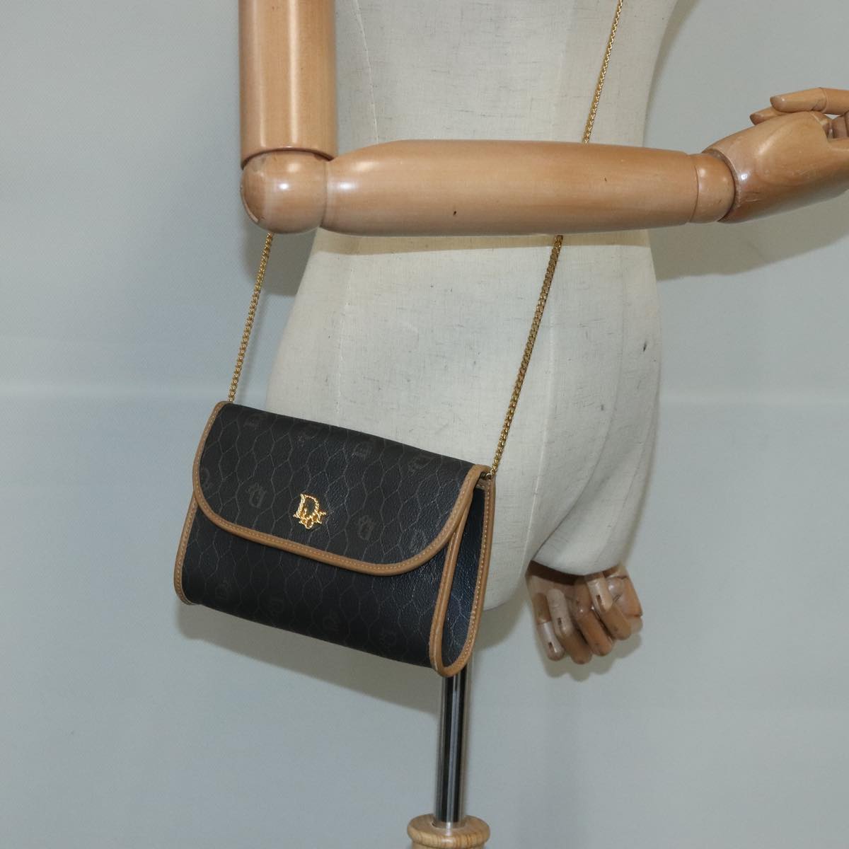 Christian Dior Honeycomb Canvas Chain Shoulder Bag PVC Gold Black Auth ar13028