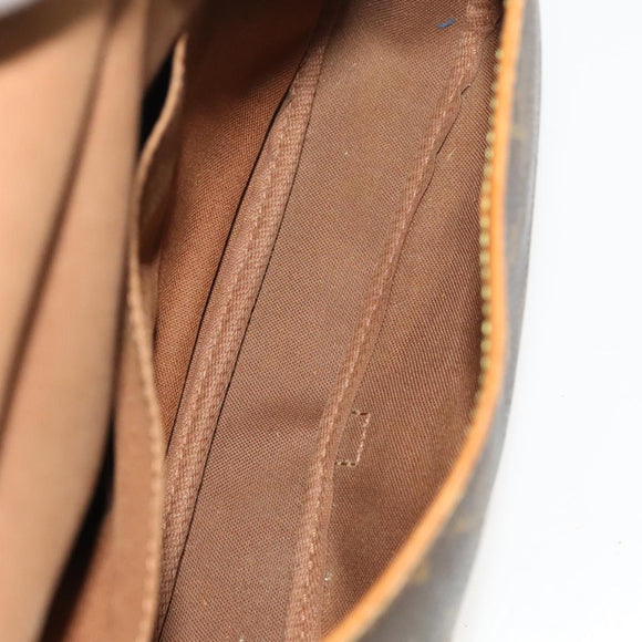 LOUIS VUITTON Monogram Saumur 30 Shoulder Bag M42256 LV Auth ar13526