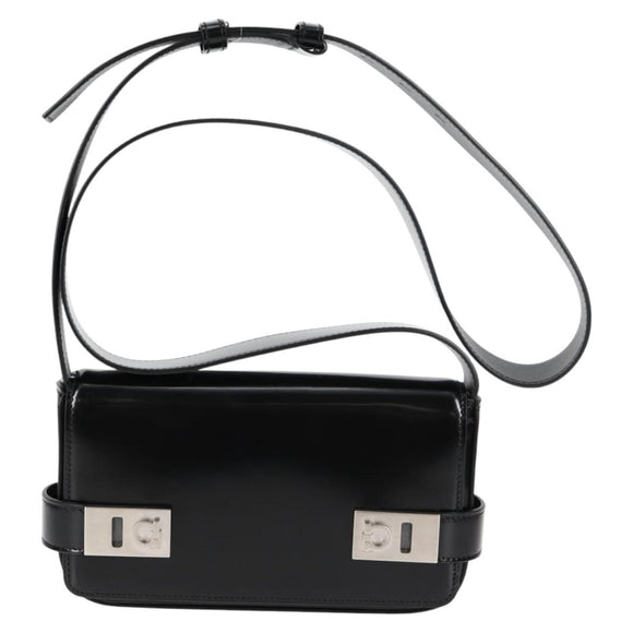 Salvatore Ferragamo Gancini Shoulder Bag Patent leather Black Auth ar13607A